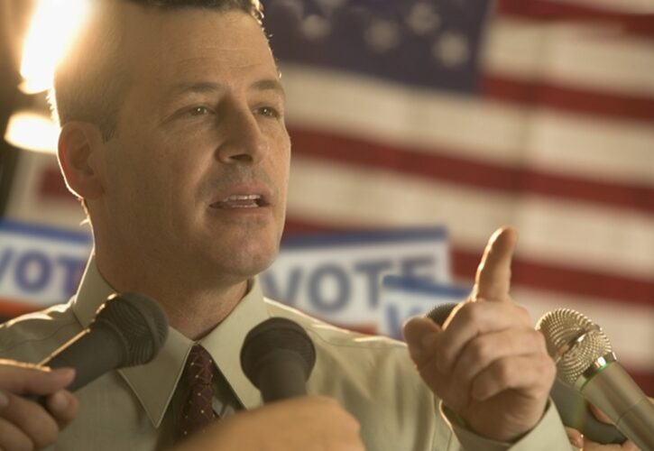 インタビューを受ける人